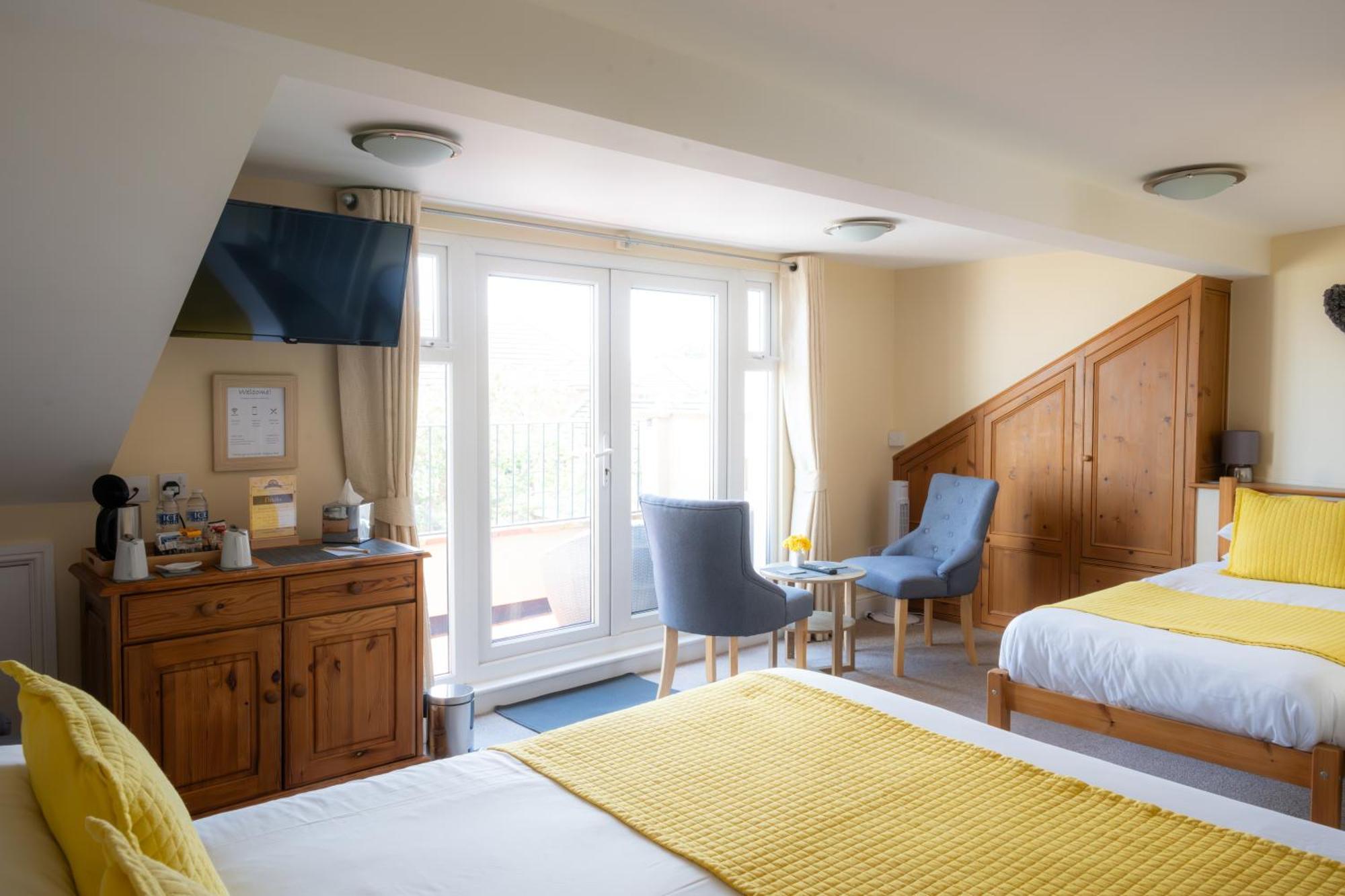 The Courtyard Guest House Great Yarmouth Exterior photo